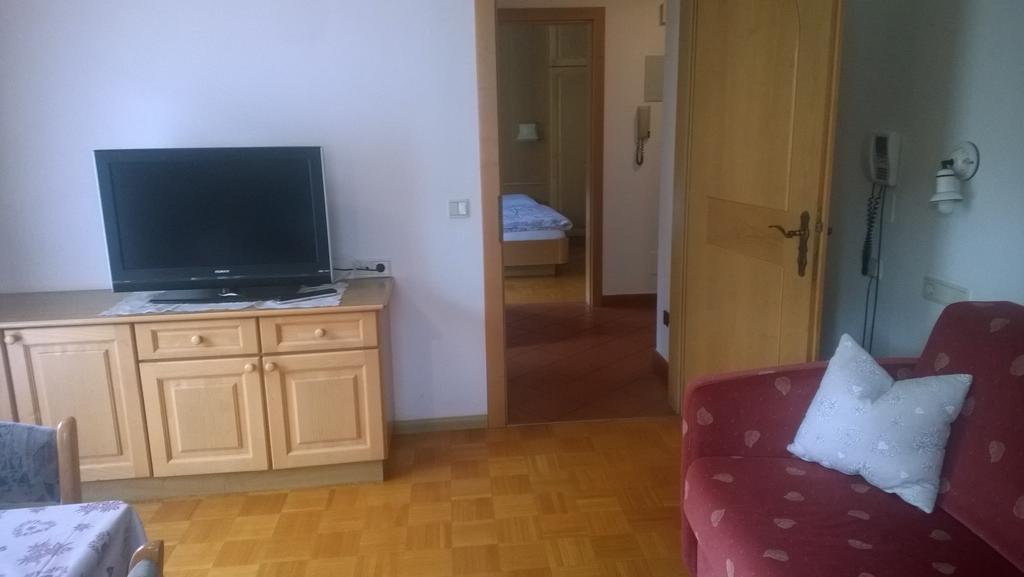 Residence Ploner San Cassiano  Rum bild