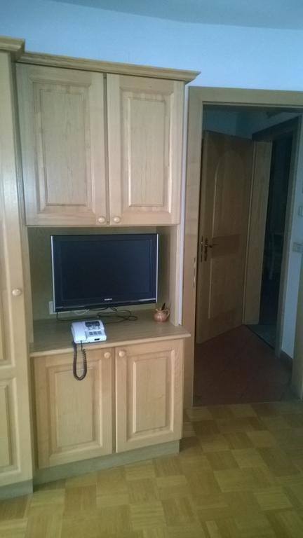 Residence Ploner San Cassiano  Rum bild